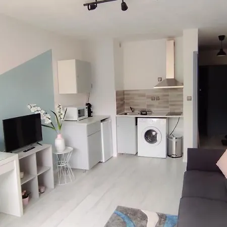 Studio 26m2 centre ville rénové avec parking privé La Grande Motte Extérieur photo