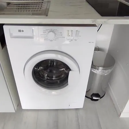 Studio 26m2 centre ville rénové avec parking privé La Grande Motte Extérieur photo